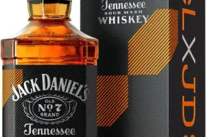Celebrando una colaboración icónica: Jack Daniel’s Tennessee Whiskey y el equipo McLaren F1 en Edición Limitada 2023